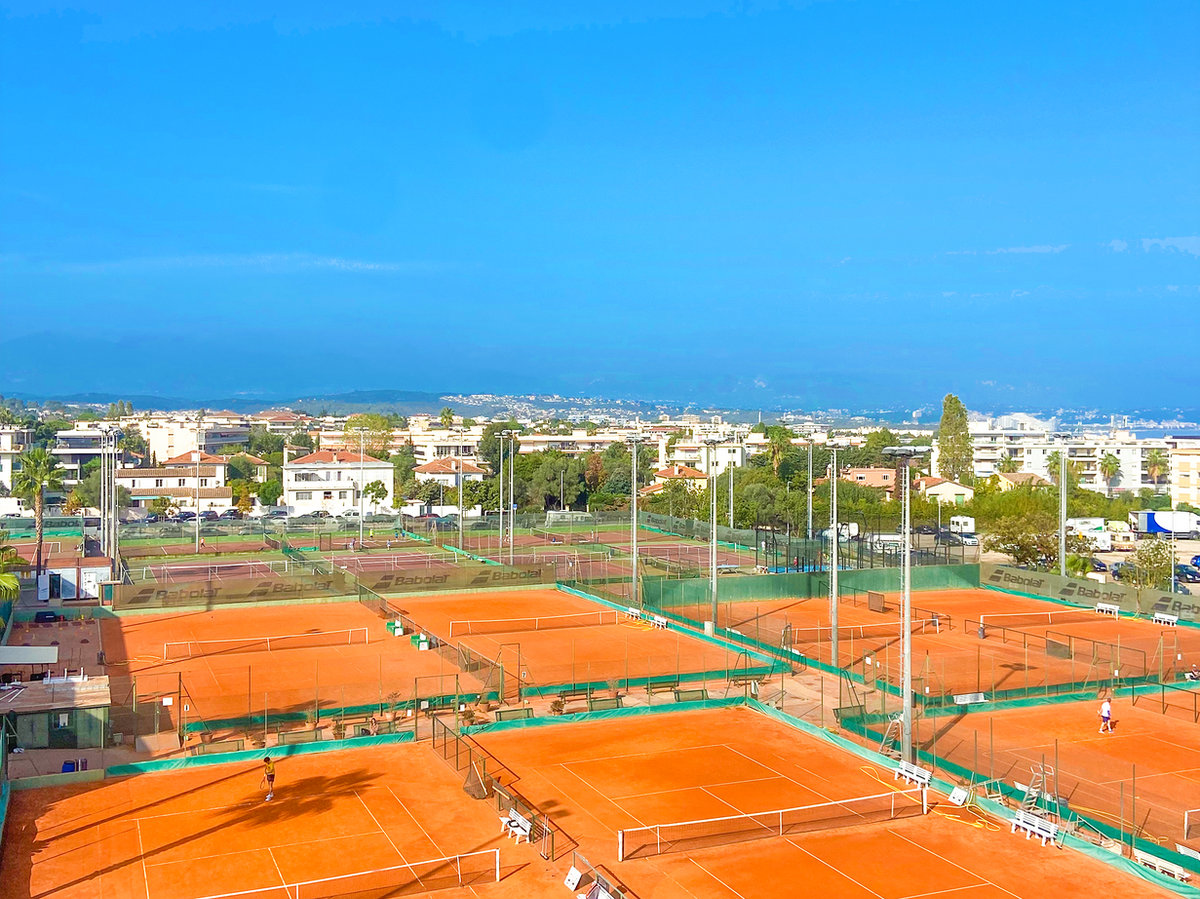 Les courts du Tennis Club d’Antibes